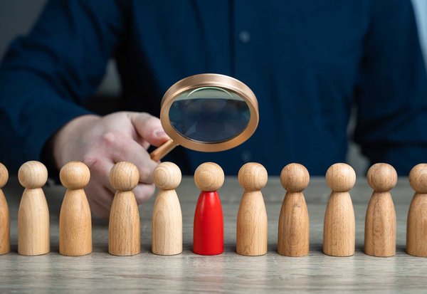 Quelles compétences sont cruciales pour une carrière en traduction juridique ?
